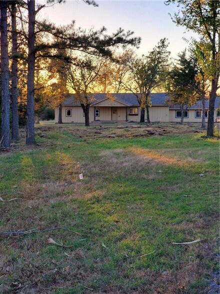 13310 Fishmarket Rd, McLoud, OK 74851