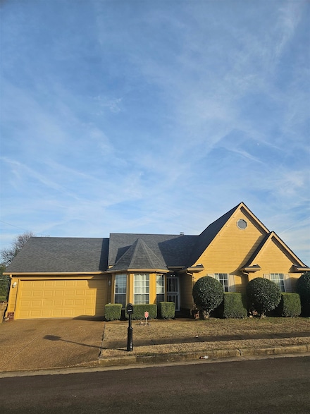 1382 Exbury Dr, Cordova, TN 38018