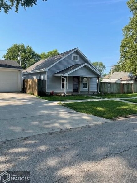404 E Valley St, Red Oak, IA 51566