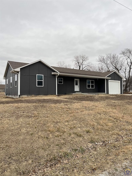 604 N Park Ln, Olpe, KS 66865