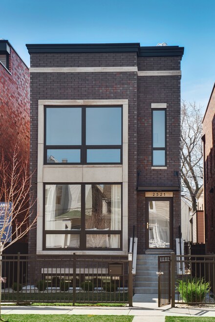 2521 W Medill Ave, Chicago, IL 60647