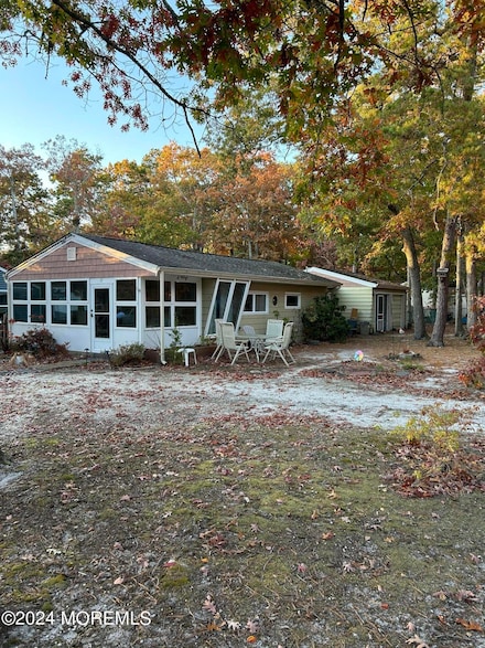 61 Holly Dr, Waretown, NJ 08758