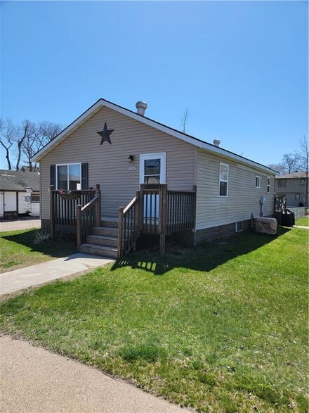 13107 Thomas St, Osseo, WI 54758