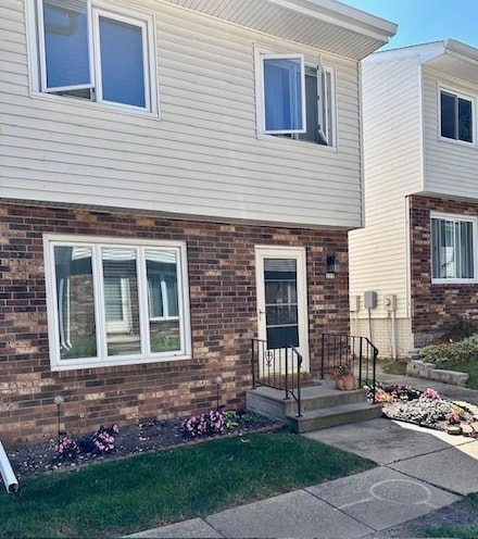 222 Holiday Cir Unit 42, West Des Moines, IA 50265