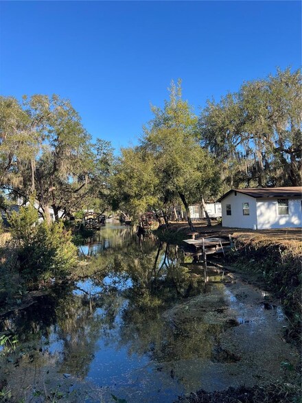 18600 NE 239th Ct, Fort Mc Coy, FL 32134