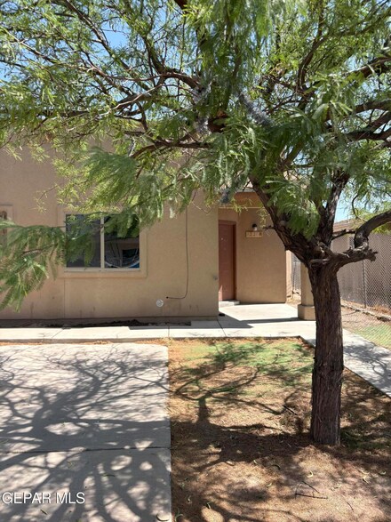 9221 Reno Ct Unit B, El Paso, TX 79907