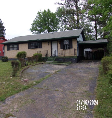 33 Hackberry Ln, Jackson, TN 38301
