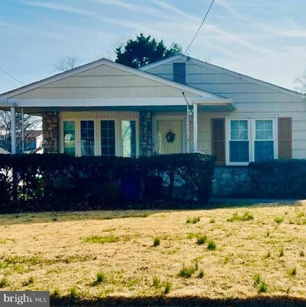 51 Harding Ave, Hatboro, PA 19040