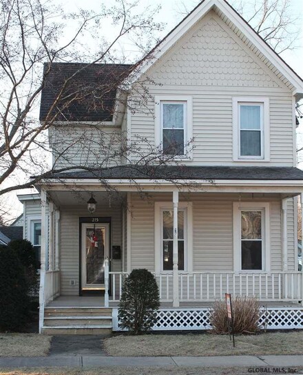 215 Glen Ave, Schenectady, NY 12302