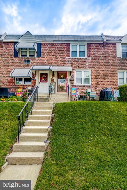 655 Magnolia Ave, Glenolden, PA 19036