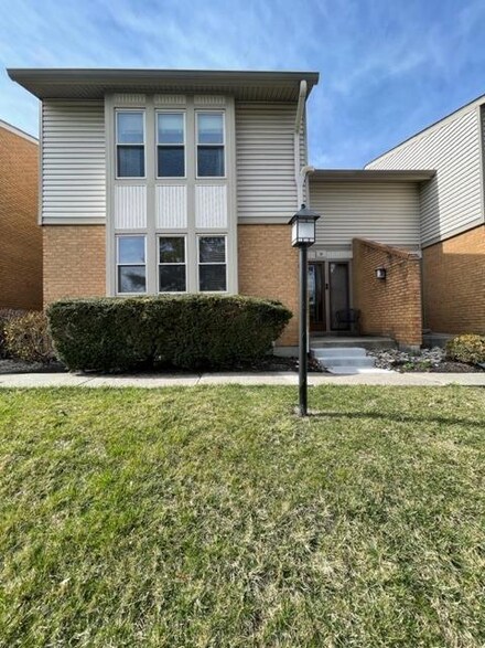 20 Woodside Ct, Cincinnati, OH 45246