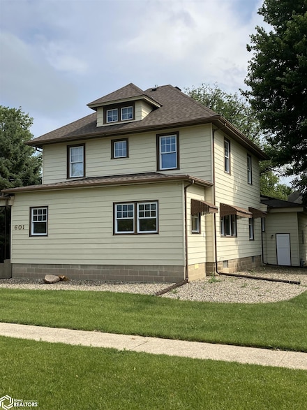 601 Gilman St, Sheffield, IA 50475