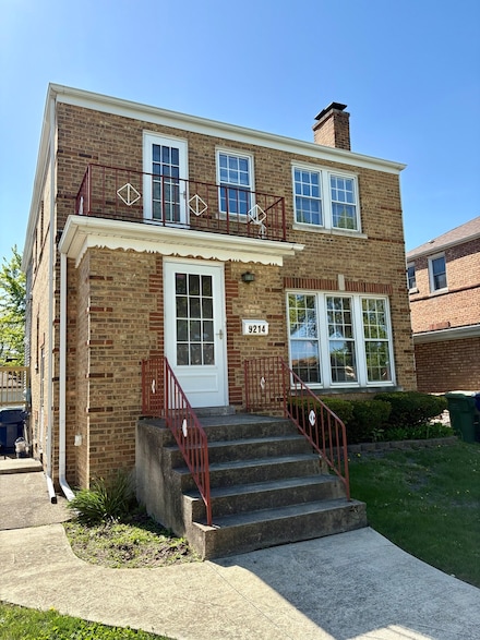 9214 S Sacramento Ave, Evergreen Park, IL 60805