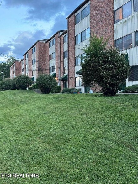2718 Painter Ave Unit A100, Knoxville, TN 37919