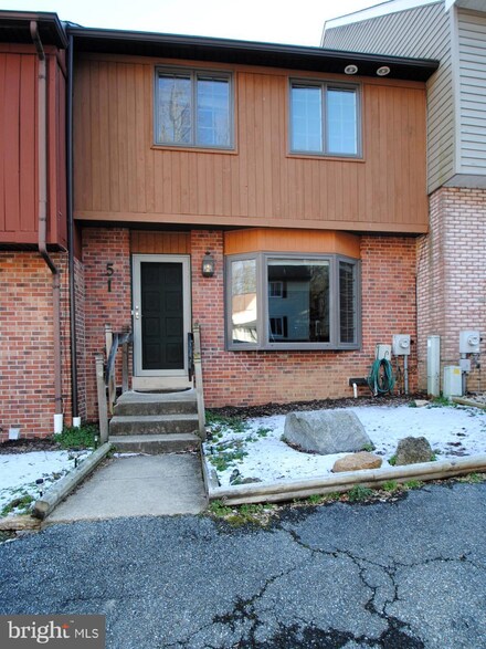 51 Helios Ct, Newark, DE 19711