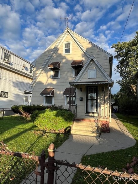 615 28th St, Niagara Falls, NY 14301