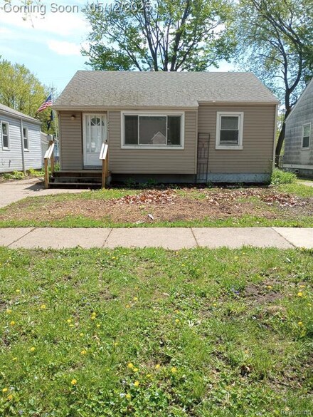 24399 Hopkins St, Dearborn Heights, MI 48125