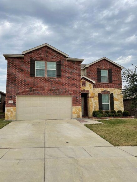 2421 Buelingo Ln, Fort Worth, TX 76131
