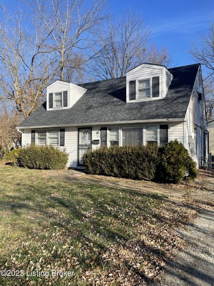 5431 Count Fleet Dr, Louisville, KY 40272
