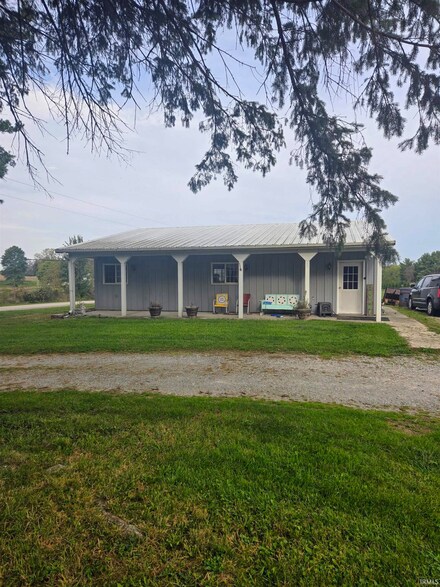 2726 N Etna Rd, Columbia City, IN 46725