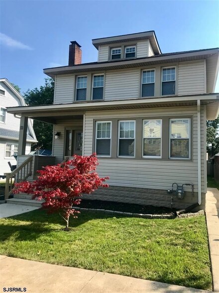 28 E Dawes Ave, Somers Point, NJ 08244