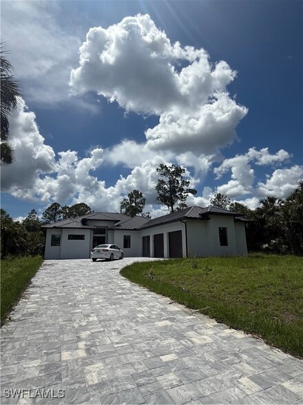 1521 Desoto Blvd S, Naples, FL 34117
