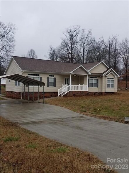 3683 Innes Ln, Maiden, NC 28650
