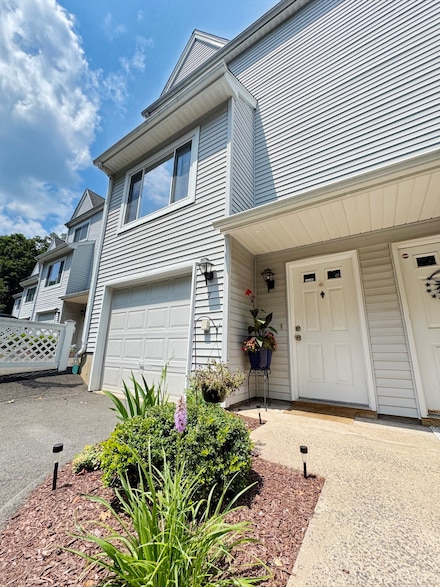 69 Northwest Dr Unit 7, Plainville, CT 06062