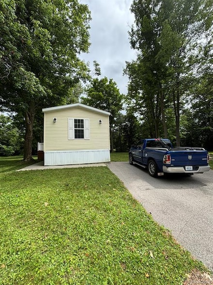 4101 S Sheridan Rd, Lennon, MI 48449