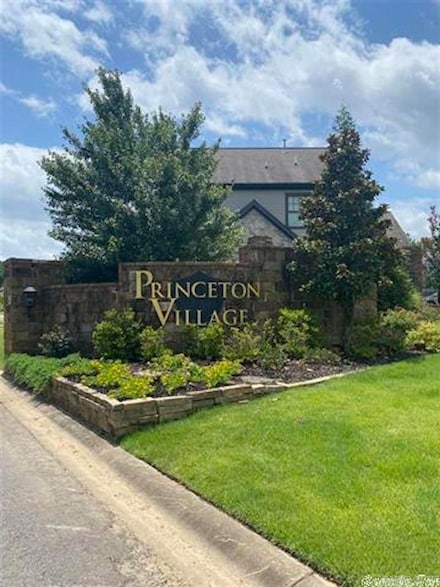 380 Princeton Dr, Conway, AR 72034