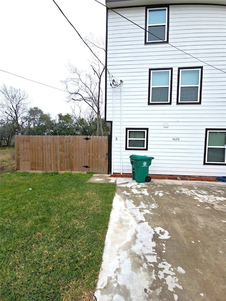 4626 Shreveport Blvd Unit B, Houston, TX 77028