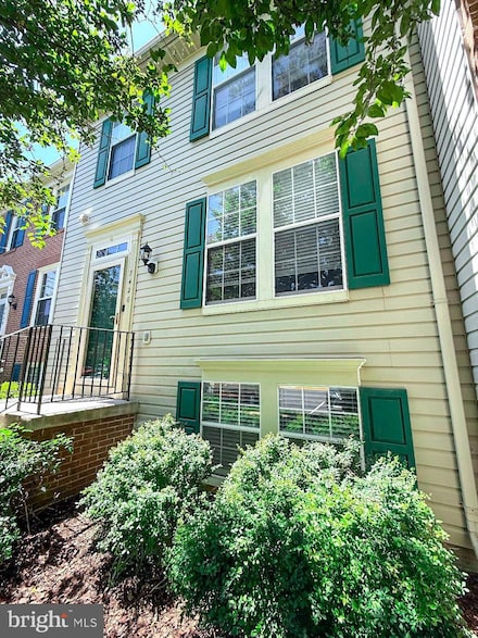 7426 Gadsby Square, Alexandria, VA 22315
