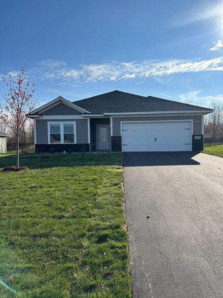 446 Wildflower Ln, Waverly, MN 55390
