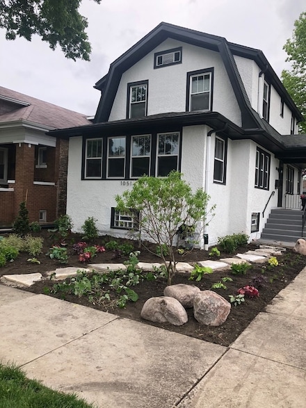 1051 N Taylor Ave, Oak Park, IL 60302