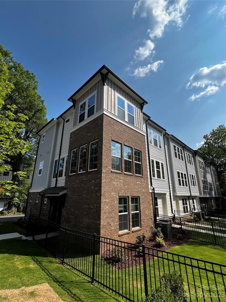 1204 Craig View Way, Charlotte, NC 28211