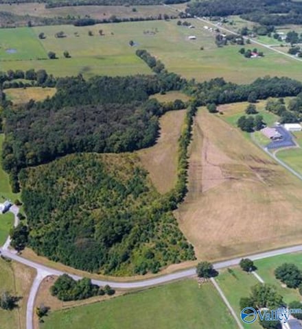 24 Roundtop Rd, Falkville, AL 35622