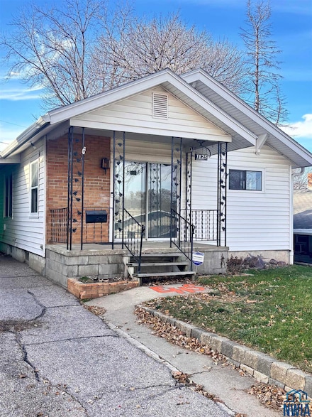 1825 S Cypress St, Sioux City, IA 51106