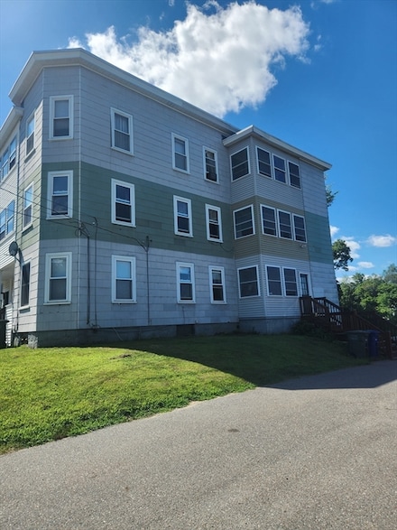 17 Elm St Unit 2, Leominster, MA 01453