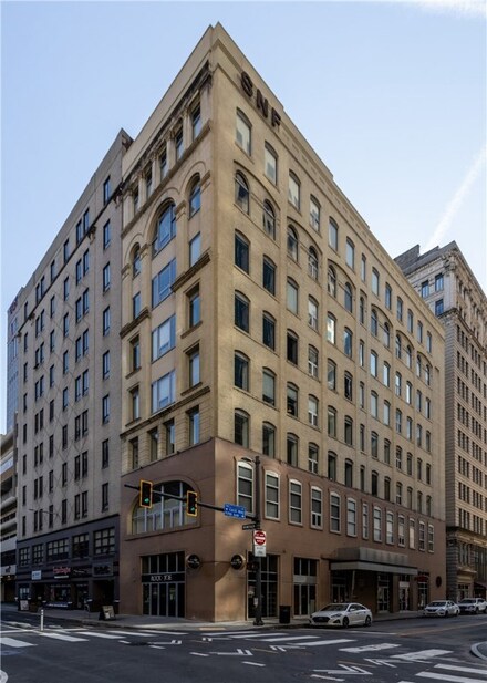 11 Fifth Ave Unit 301, Pittsburgh, PA 15222
