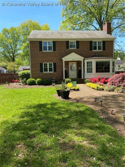 4209 Virginia Ave SE, Charleston, WV 25304