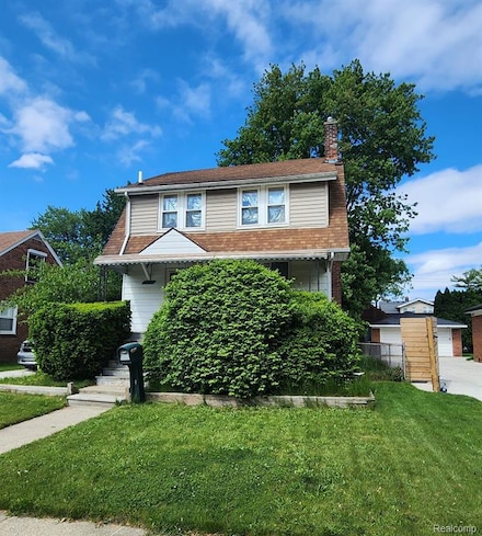 22045 Elmwood Ave, Eastpointe, MI 48021