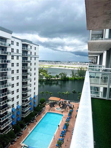 5077 NW 7th St Unit 1518, Miami, FL 33126