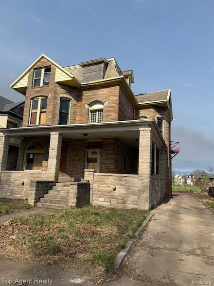 1564 Cadillac Blvd, Detroit, MI 48214
