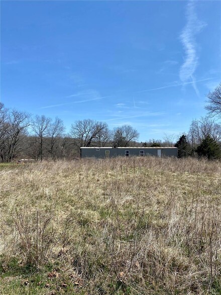 23975 Brewer Rd, Crocker, MO 65452