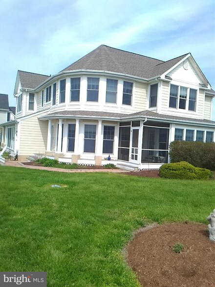 21330 Bay Front Dr, Tilghman, MD 21671
