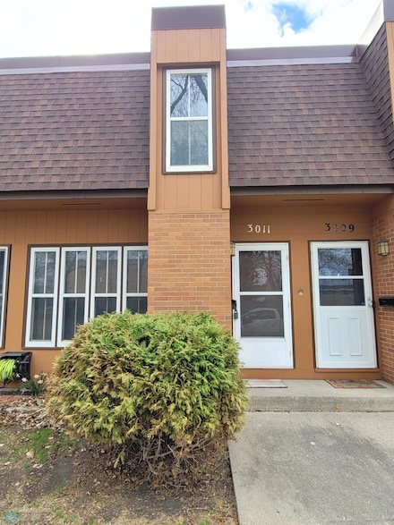 3011 5th St S Unit 3, Moorhead, MN 56560