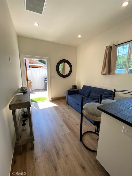 15810 Leadwell St, Los Angeles, CA 91406