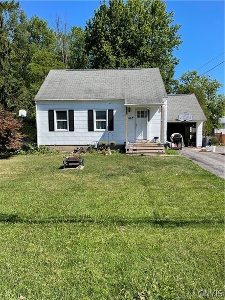 104 Grover St, East Syracuse, NY 13057