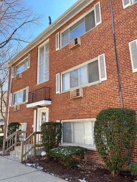 1103 Washington Blvd Unit 31, Oak Park, IL 60302