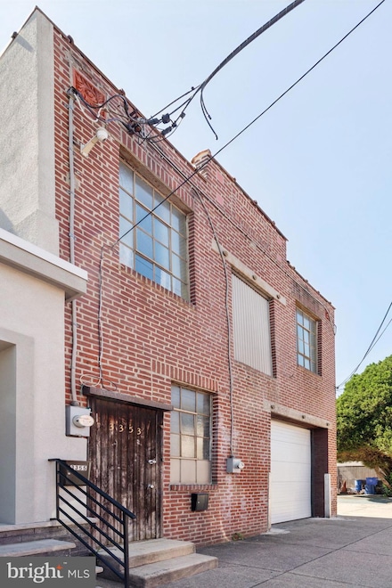 3353 E Thompson St, Philadelphia, PA 19134